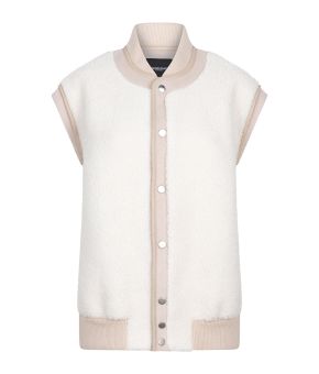 Justin-2-A-Woman-Wit-1